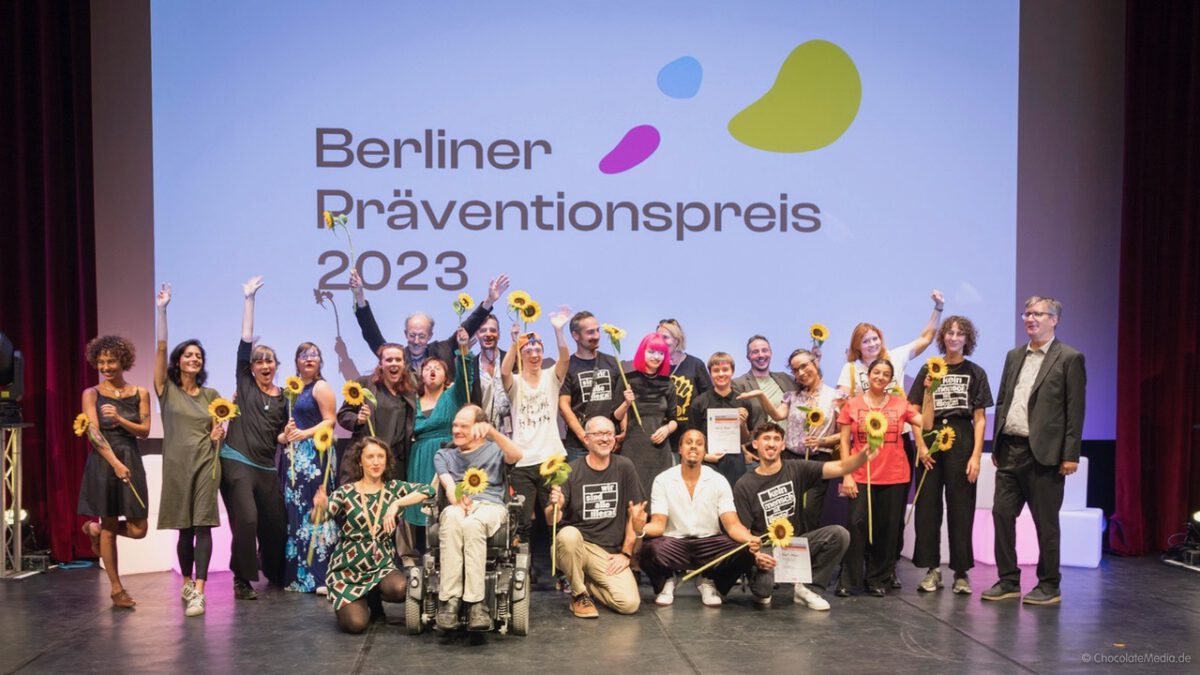 WIR SIND HIER! auf dem 1. Platz beim Berliner Präventionspreis!